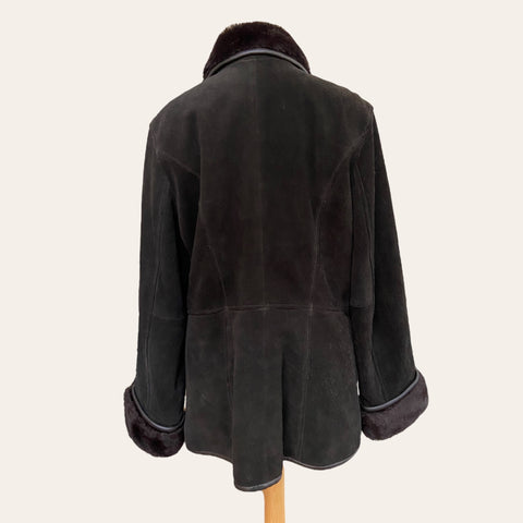 Manteau en cuir et fourrure