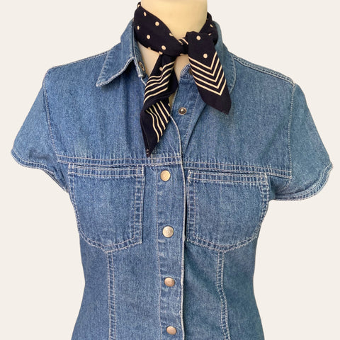 Robe boutonnée mini en jean