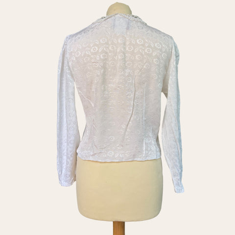 Blouse à broderies