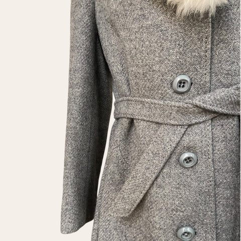 Wool coat with fur collar and belt