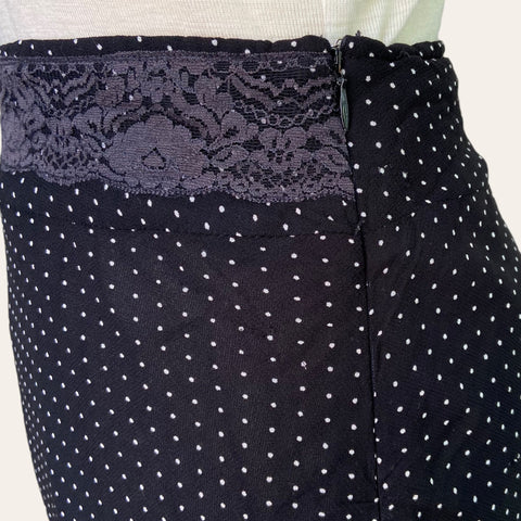 Jupe midi à pois et dentelle