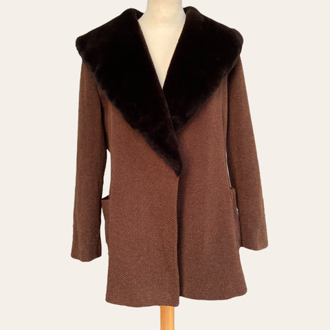 Belted wool coat with fur collar