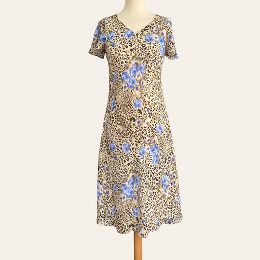 Robe mi-longue léopard et fleurs