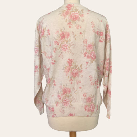 Pull lainé imprimé floral