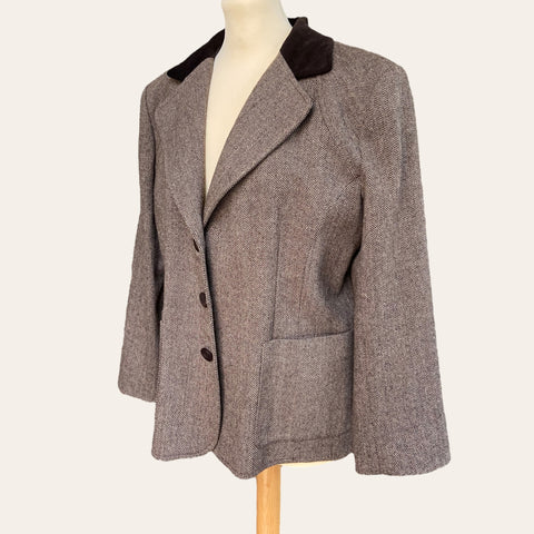 Wool blazer with velvet collar