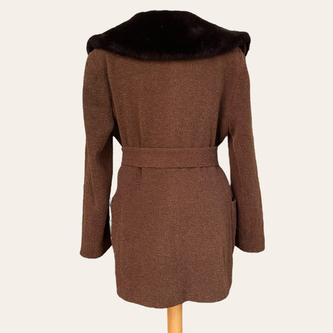 Belted wool coat with fur collar