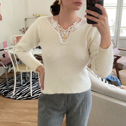 Maille angora à broderies