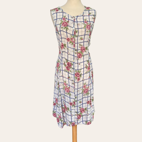 Floral print buttoned dress