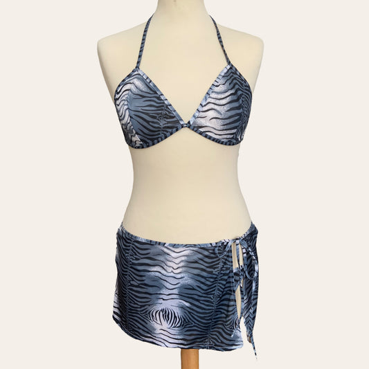 Zebra swimsuit and its sarong