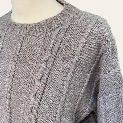 Pull lainé en maille torsadée