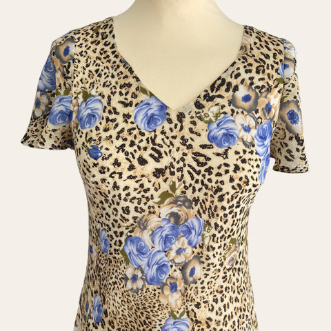 Robe mi-longue léopard et fleurs