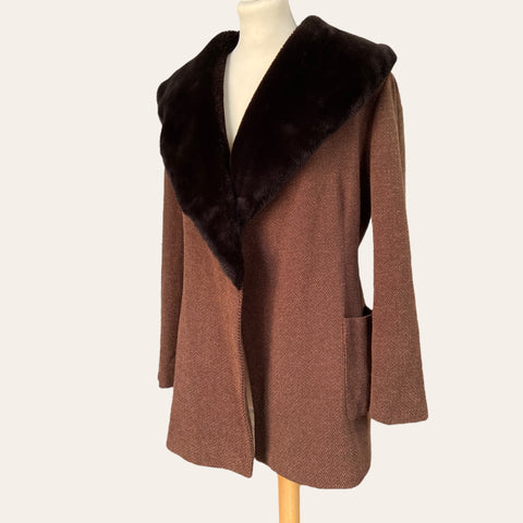 Belted wool coat with fur collar