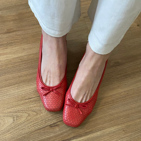 Ballerines en cuir ajouré