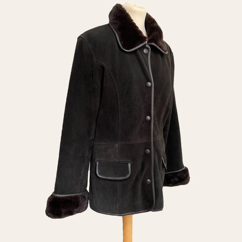 Manteau en cuir et fourrure