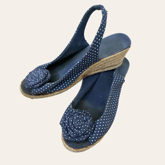 Polka dot espadrilles