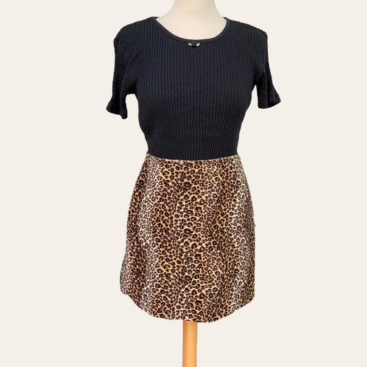 Leopard print velvet mini skirt