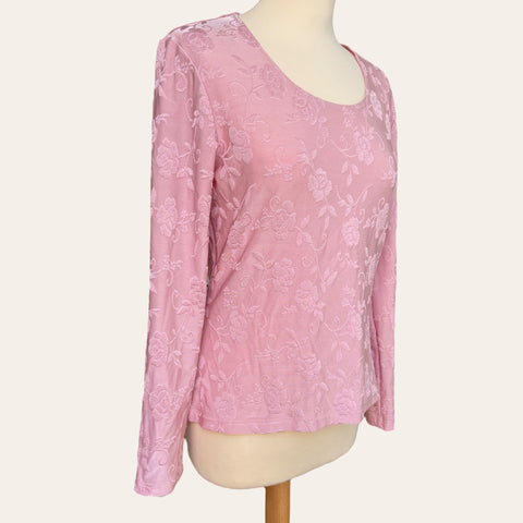 T-shirt rose ajouré