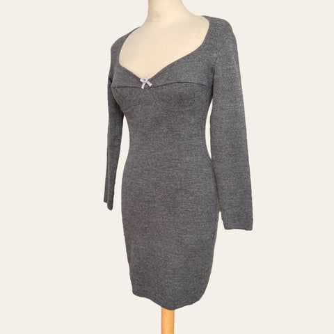 Balconette wool dress