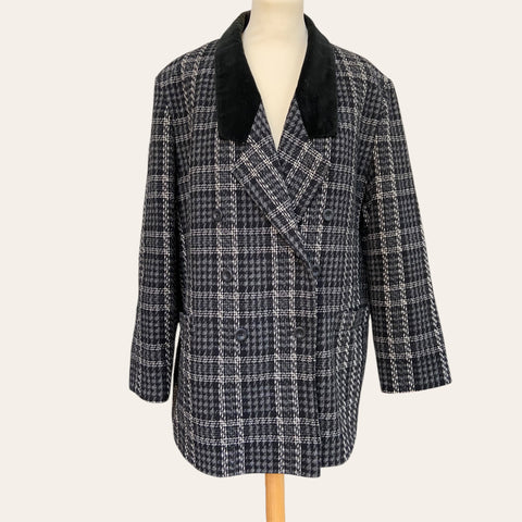 Checked wool blazer