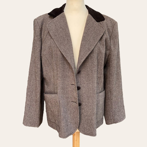 Wool blazer with velvet collar