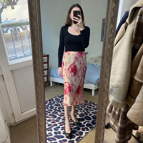 Jupe midi à roses