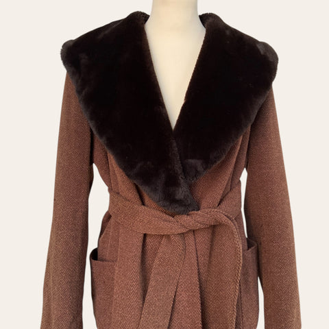 Belted wool coat with fur collar