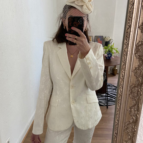 Ensemble de tailleur et son chouchou en dentelle de Calais