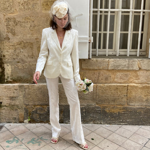 Ensemble de tailleur et son chouchou en dentelle de Calais