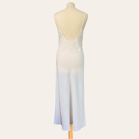 Robe nuisette et son chouchou en dentelle de Calais
