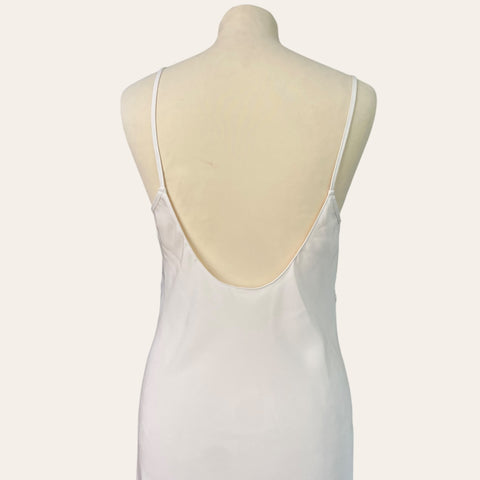 Robe nuisette et son chouchou en dentelle de Calais