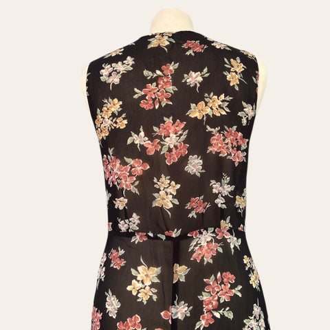 Floral print buttoned dress