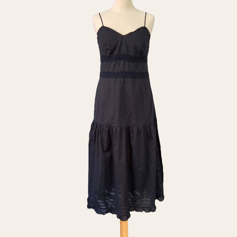 Flared dress with embroidery