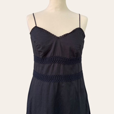 Flared dress with embroidery